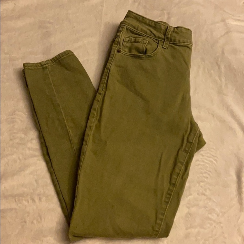 ‼️LAST CHANCE‼️Olive green mid-rise skinny jeans